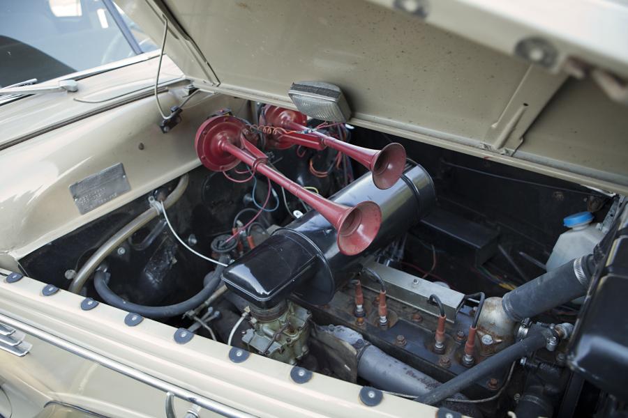  Chrysler Imperial Sedan 1939 года  (фото 16 из 17)